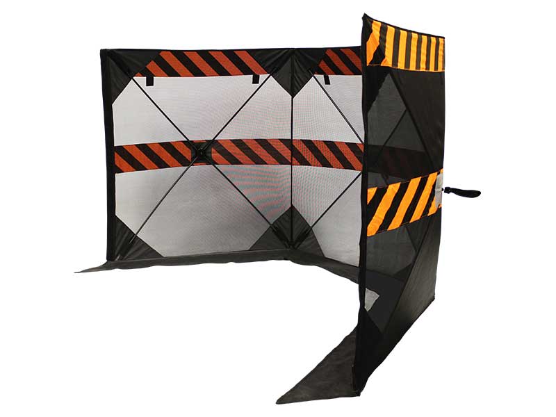 GNE Black Safety Barricade Triangle Kit - Velcro Tabs, Easy Setup & Storage  in the Traffic Safety Equipment department at